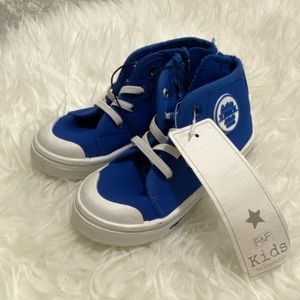 Kids sneakers with zipper on the side blue size 24
